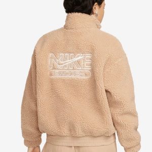 🤍Nike Swoosh Plush Jacket in Tan🤍